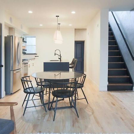 Large 2 Bdr With Deck Hosted By Stayrafa Philadelphia Eksteriør bilde